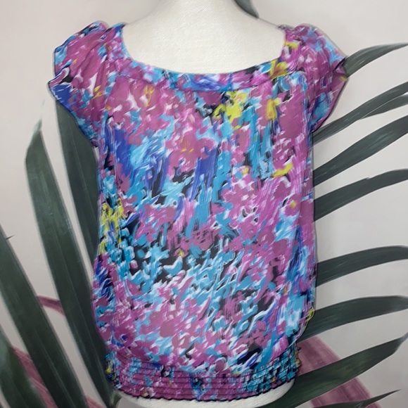 I.N. San Francisco Abstract Floral Flutter Sleeve Blouse - Picture 6 of 7